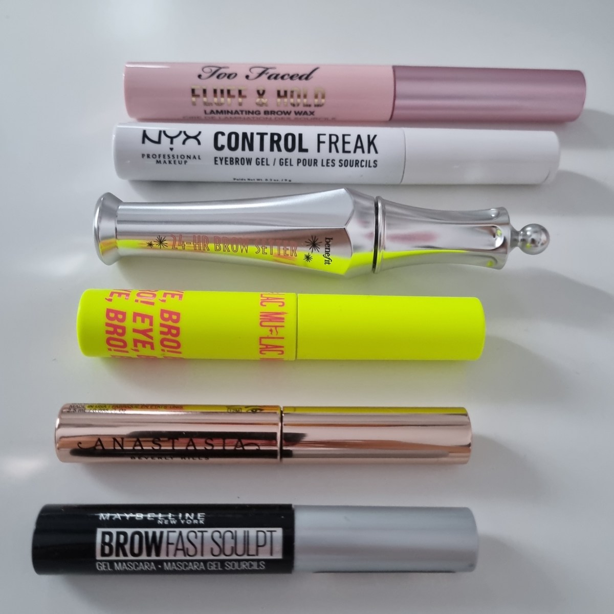 La classifica dei 7 migliori gel trasparenti per&nbsp;sopracciglia